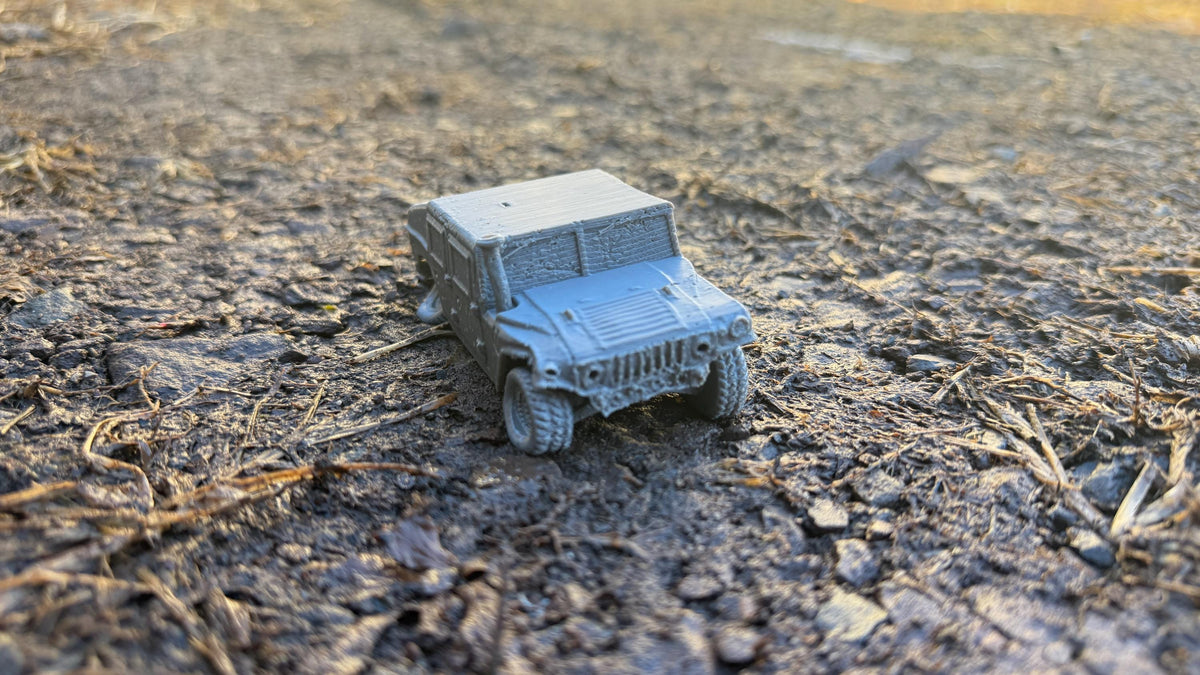 Destroyed Armored Humvee: (HMMWV) Modern Military Vehicle, Model Railroading, and Wargaming