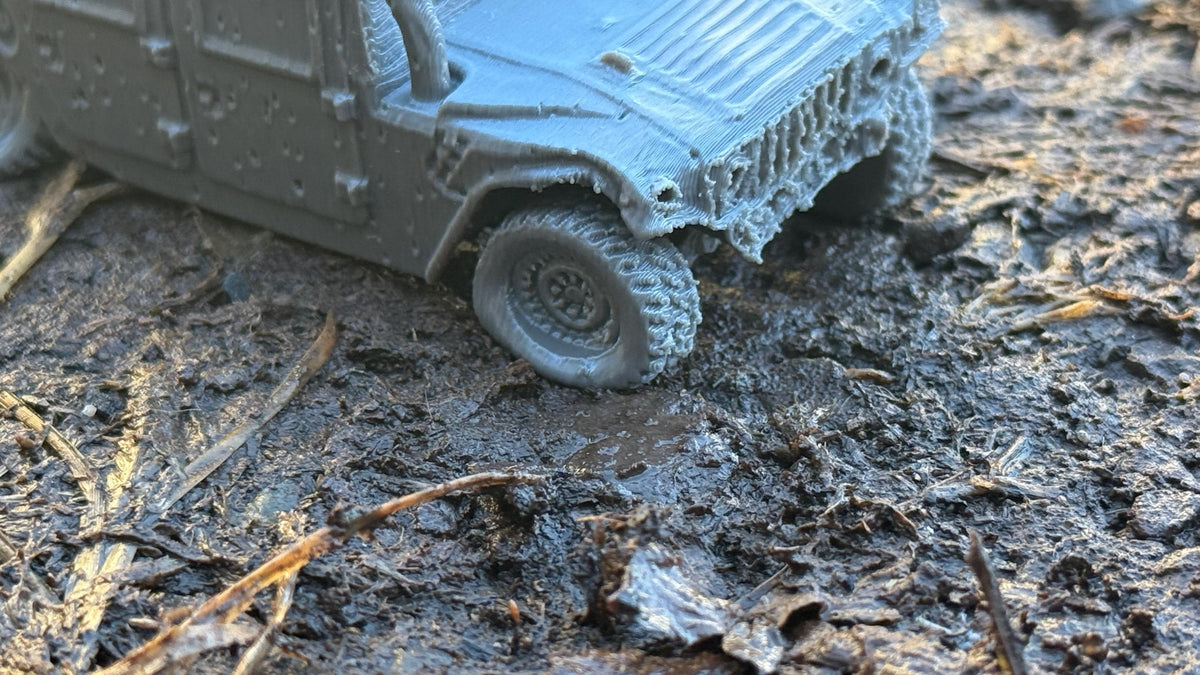 Destroyed Armored Humvee: (HMMWV) Modern Military Vehicle, Model Railroading, and Wargaming