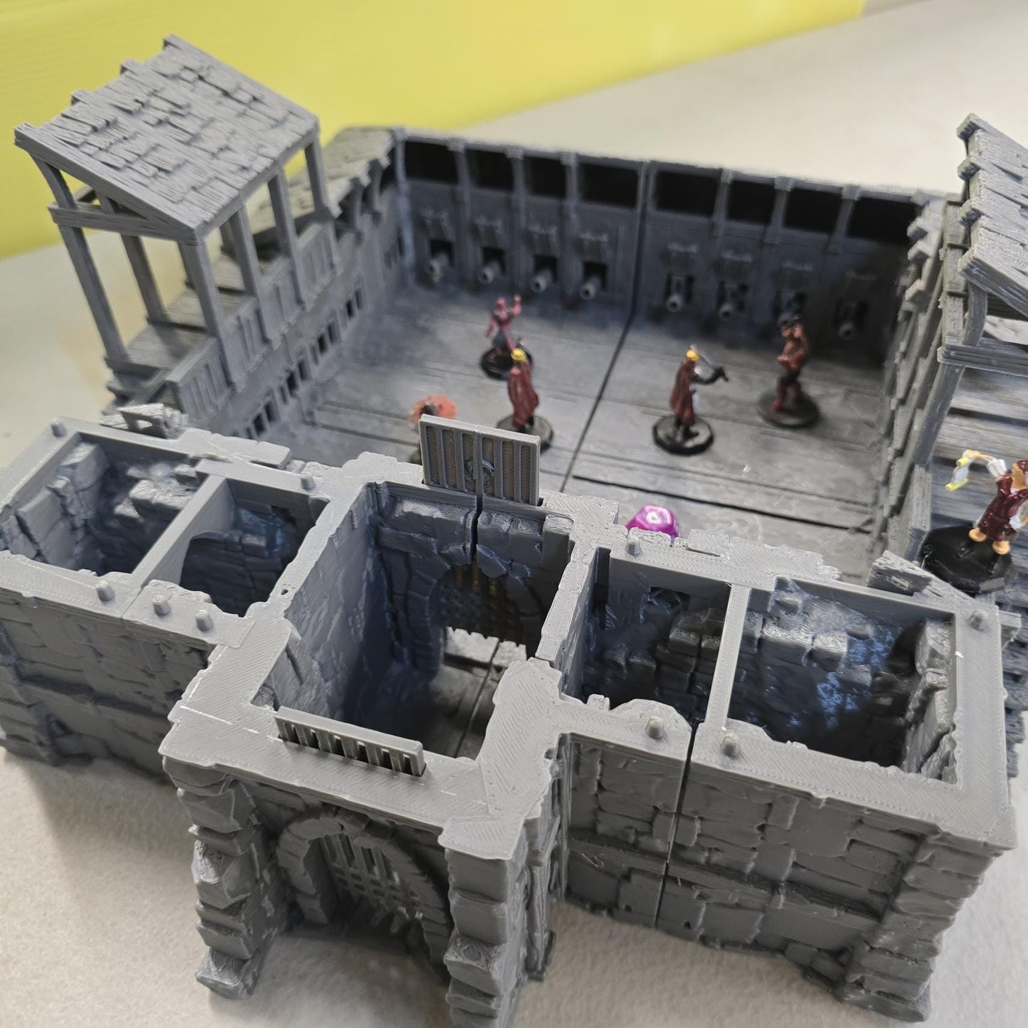 Baethgen Battle Zone – 28mm Medieval City Arena Fight Pit, 3D Printed Unpainted PLA Terrain