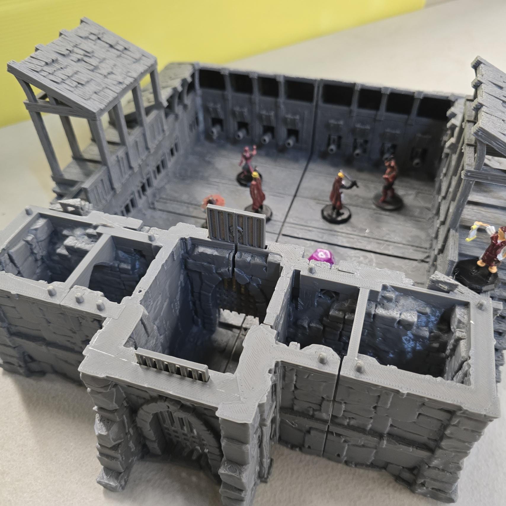 Baethgen Battle Zone – 28mm Medieval City Arena Fight Pit, 3D Printed Unpainted PLA Terrain