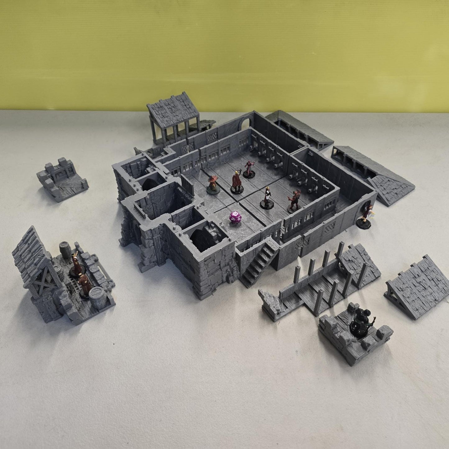 Baethgen Battle Zone – 28mm Medieval City Arena Fight Pit, 3D Printed Unpainted PLA Terrain