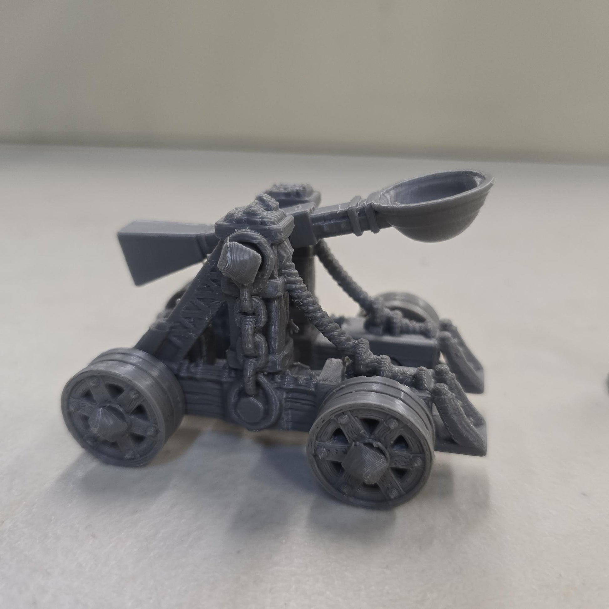 Guardia Kingdom Catapult – 28mm 3D Printed Unpainted PLA Siege Engine Terrain