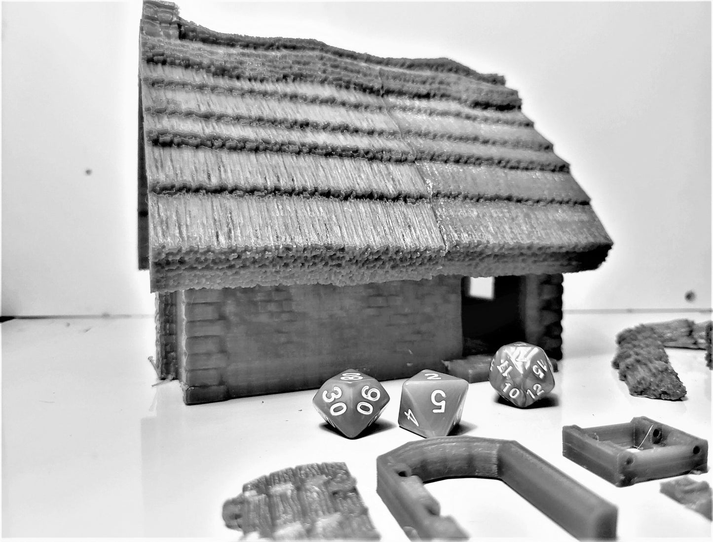 Midievil Thatched House - Dark realms - Midievil 28mm scale - Warhammer - Dungeons and Dragons - 28mm Terrain - warhammer terrain