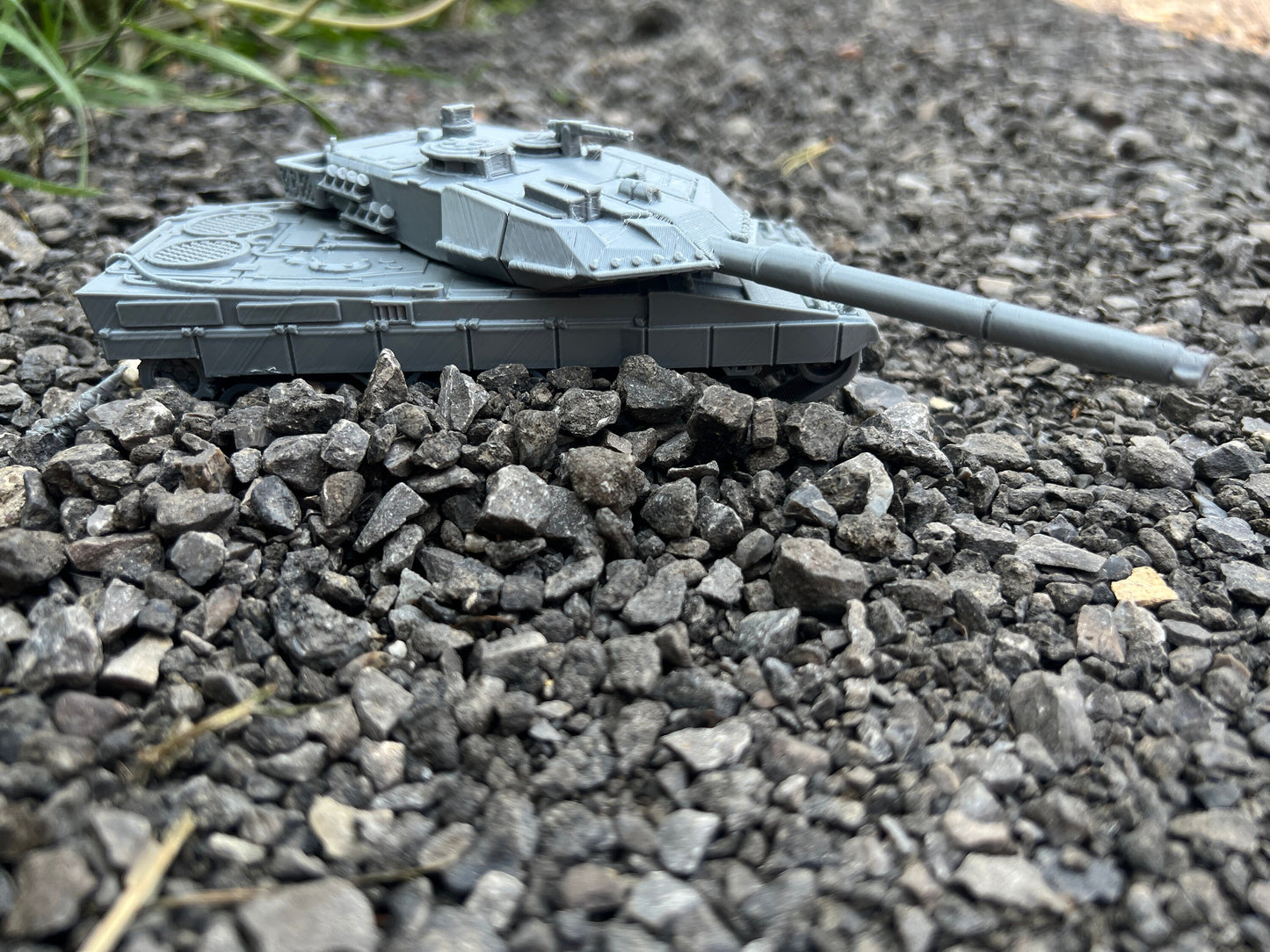 Leopard 2a6, Warhammer, Modern warfare, Tabletop terrain, WW2, Modern tank,