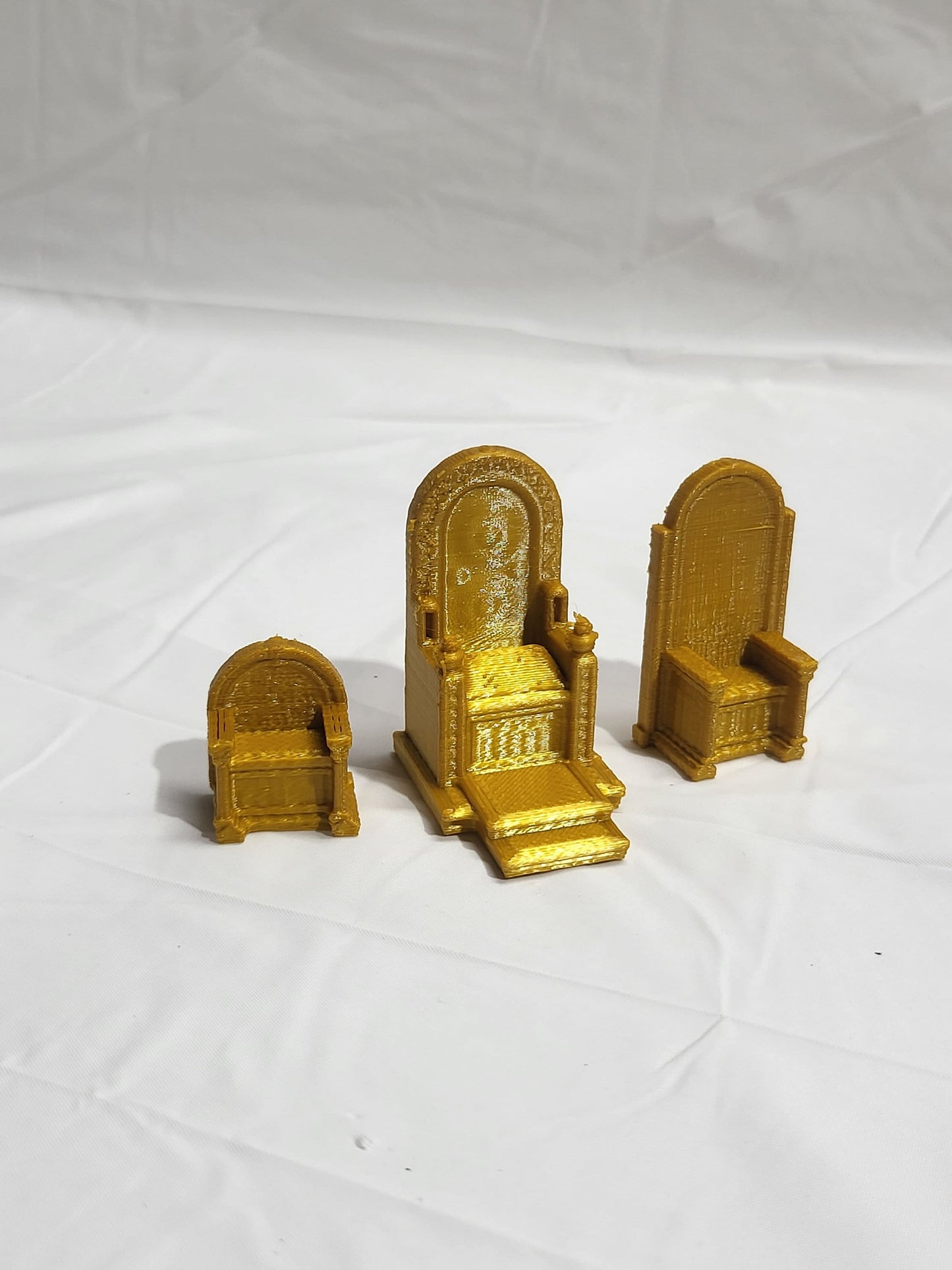 Golden throne Set, King, Queen, Child