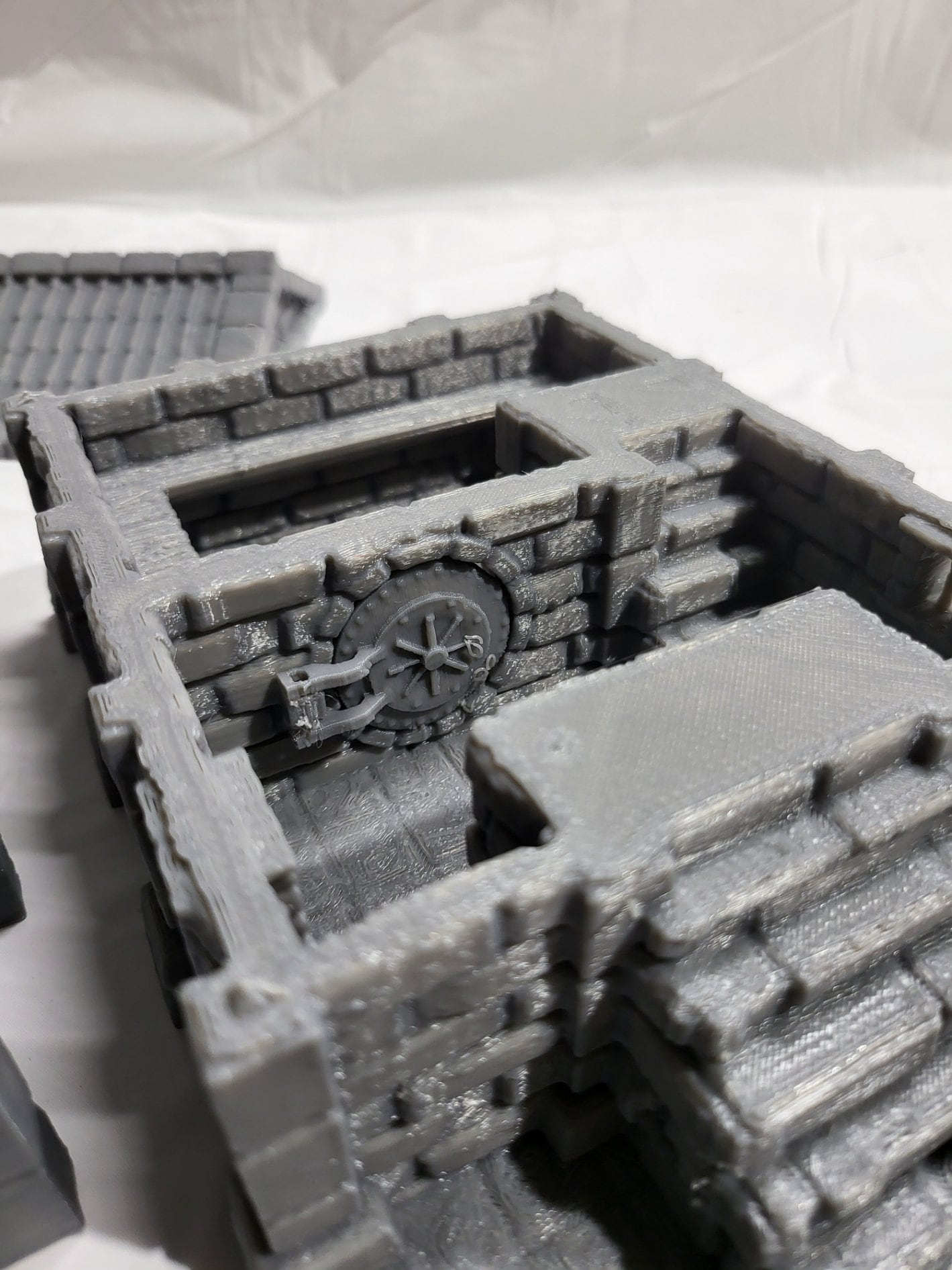 City Bank, Medieval Bank, Vault, Coin Deposit, Repository, Dungeons and dragons, Banking, 28mm Scale, Terrain