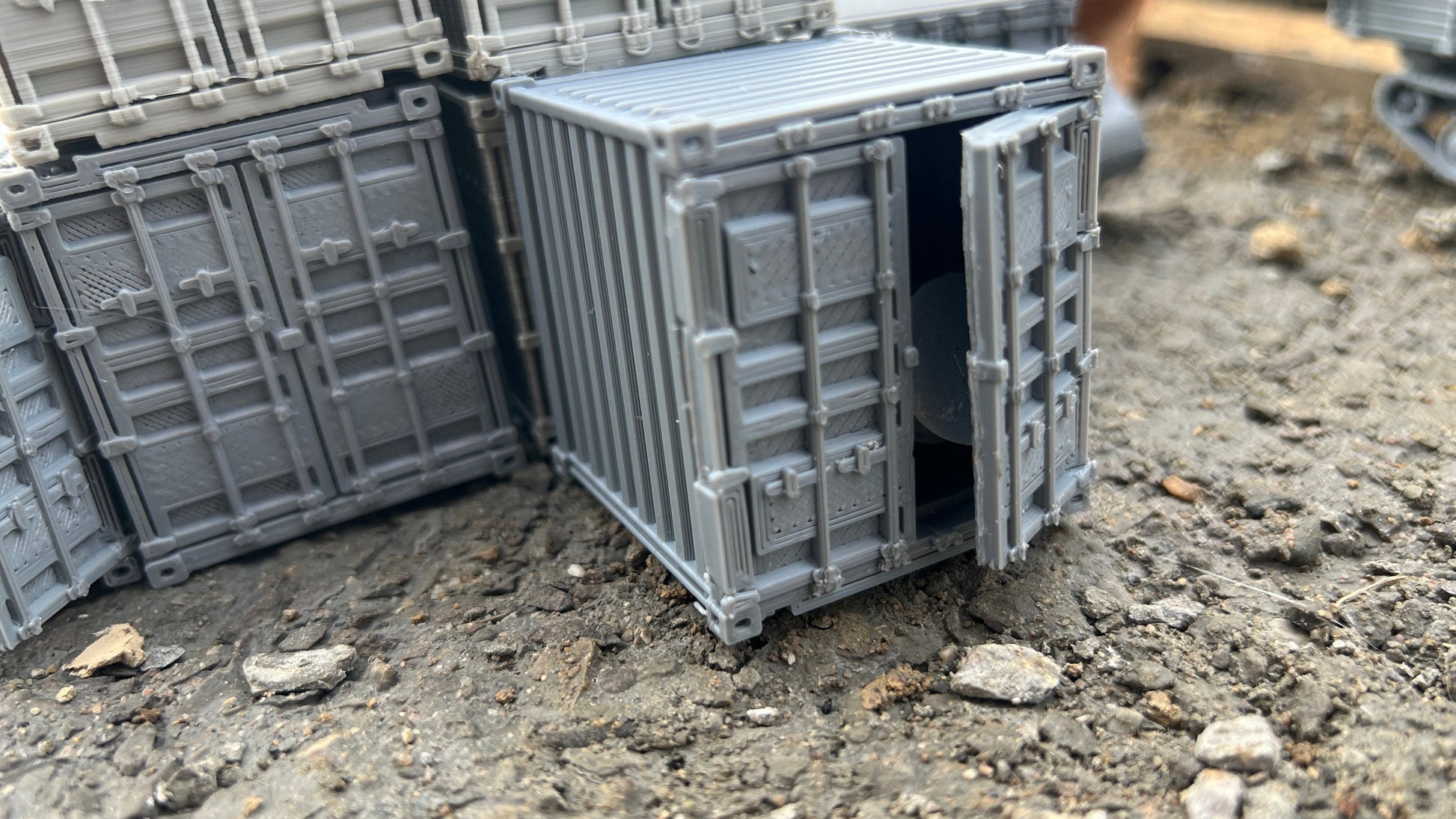 openable 8 Ft Shipping container, Warhammer, Warthunder, storage, truck